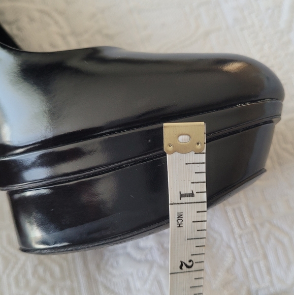 Brian Atwood Platform Pumps - Picture 5 of 9